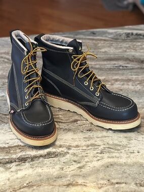 Thorogood American Heritage black mom toe work boot for men Size US9.5
